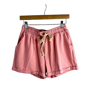 Pink utility shorts, size small, vintage. Relaxed fit. Super soft!